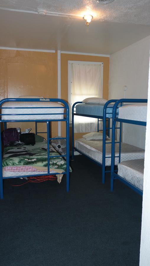 Hostal Hollywood Highland And *