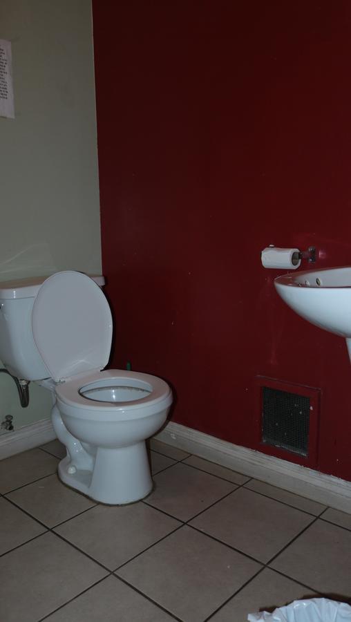 Hostal Hollywood Highland And *